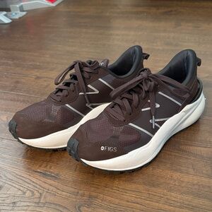 Figs New Balance 3447